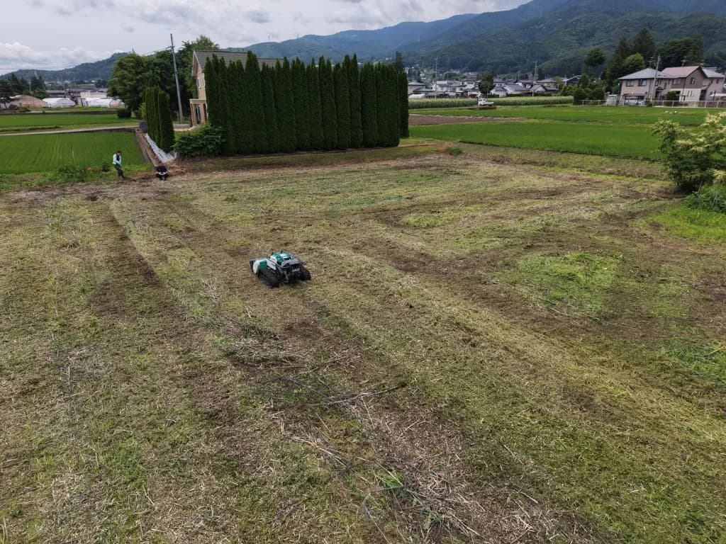施工後の現地確認・報告の様子